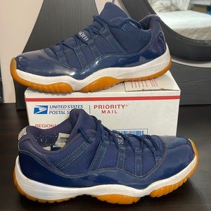 Jordan 11 retro low midnight navy